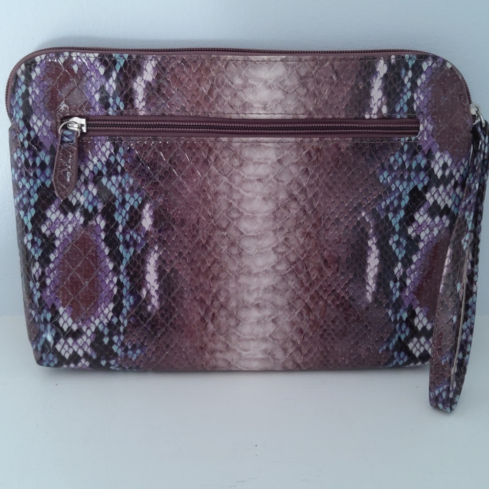 Buxton Clutch / Wristlet